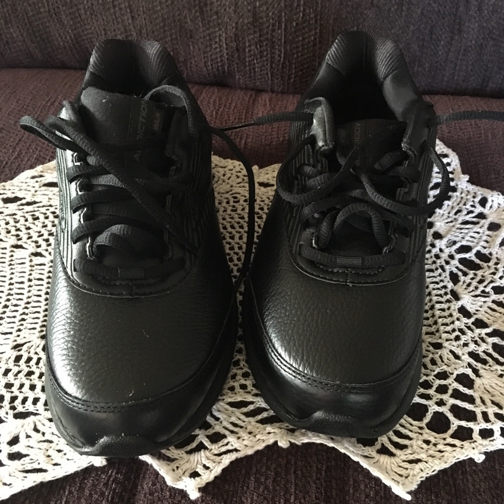 Brooks Addiction Walker 2 wide